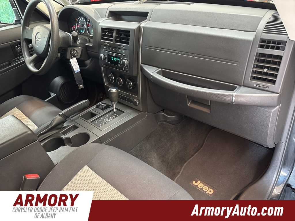 Thumbnail: 2009 Jeep Liberty - 32