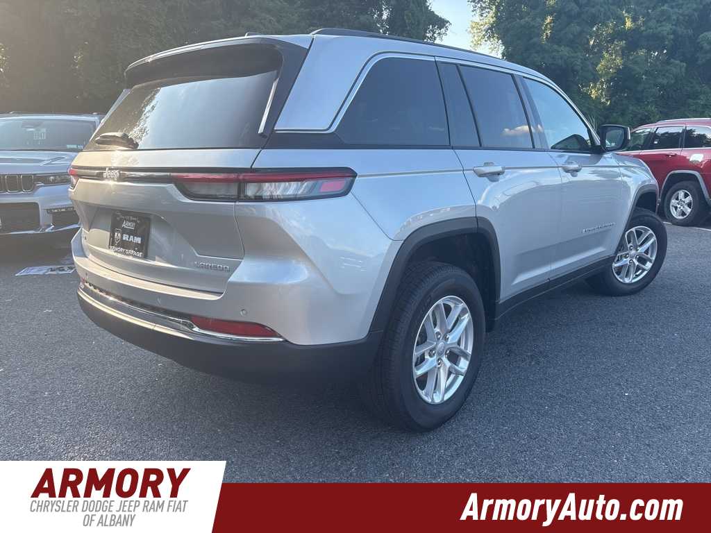 Thumbnail: 2025 Jeep Grand Cherokee - 4