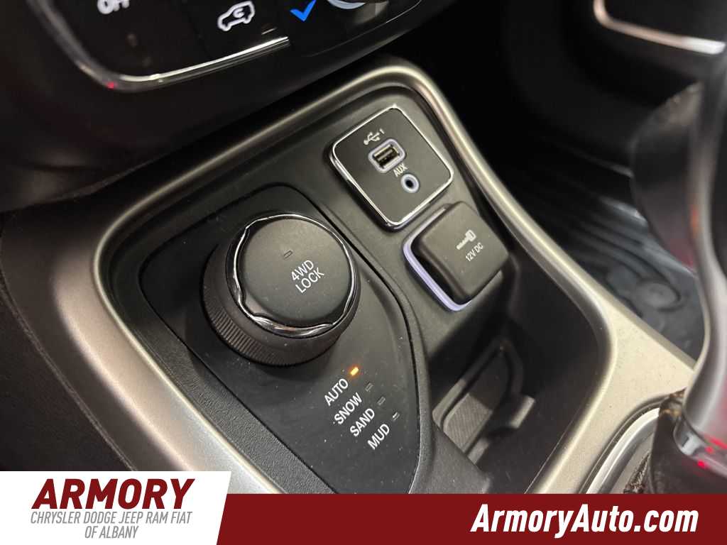 Thumbnail: 2021 Jeep Compass - 20