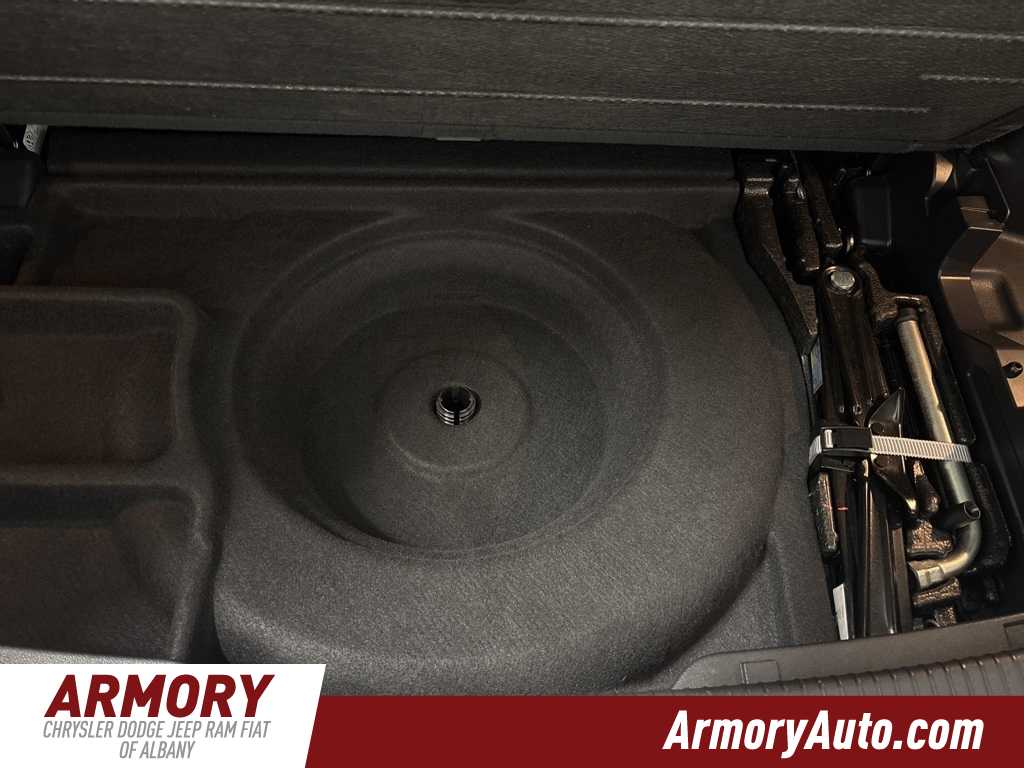 Thumbnail: 2022 Volkswagen Atlas - 32