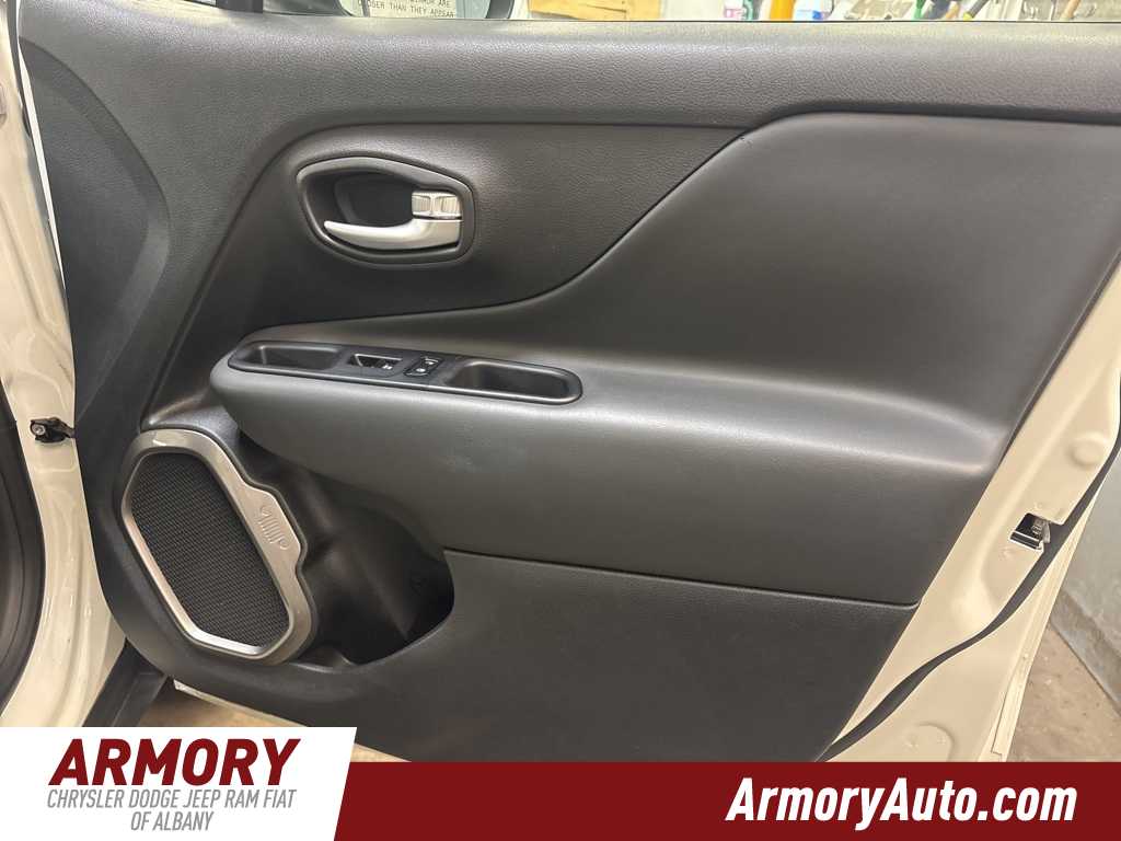 Thumbnail: 2023 Jeep Renegade - 34