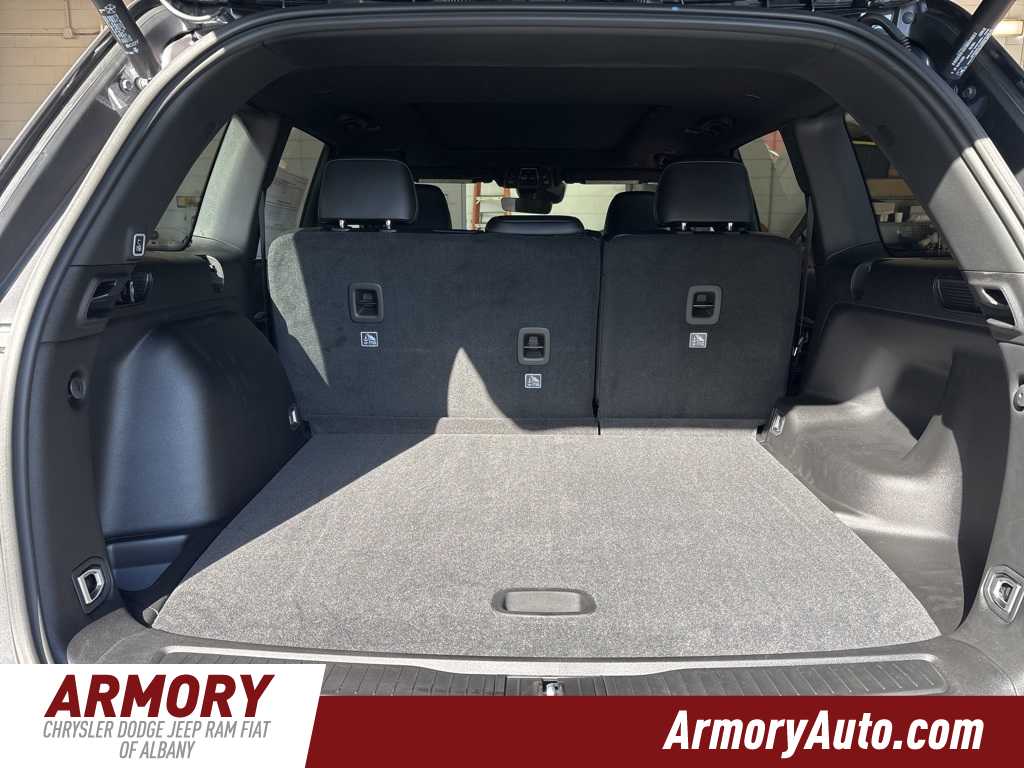 Thumbnail: 2025 Jeep Grand Cherokee - 27