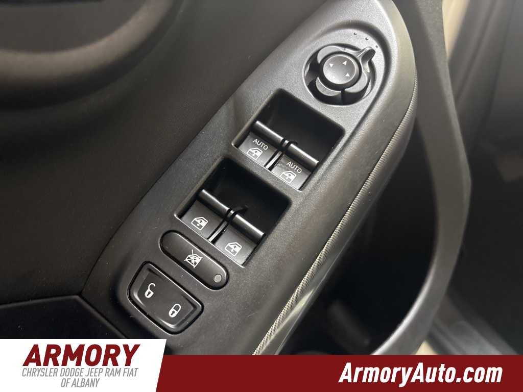 Thumbnail: 2020 Fiat 500X - 8