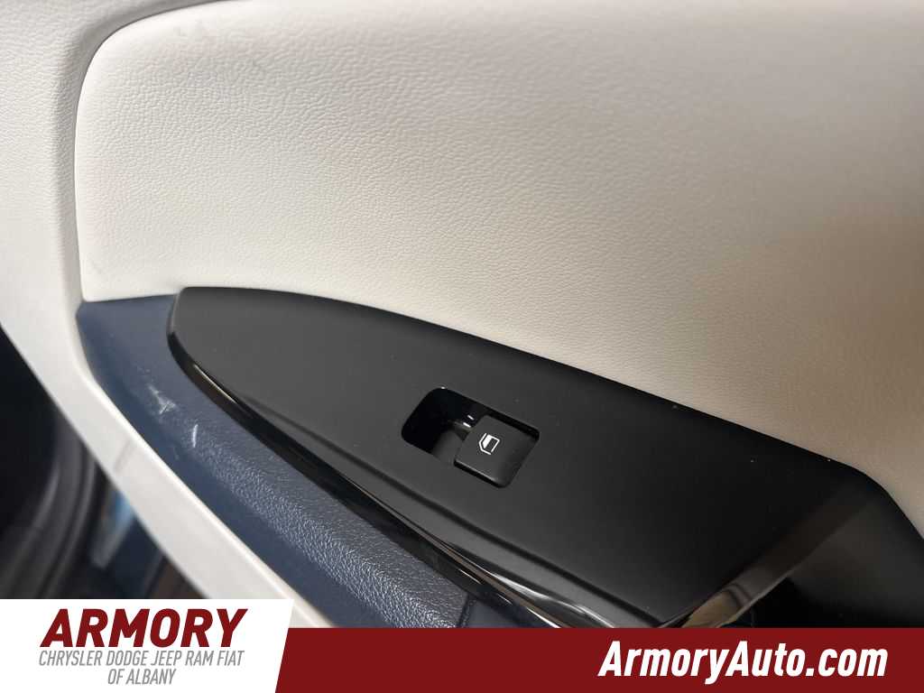 Thumbnail: 2023 Kia Sportage - 34