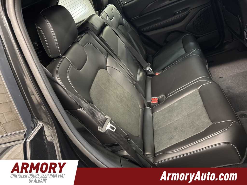 Thumbnail: 2025 Jeep Grand Cherokee - 30