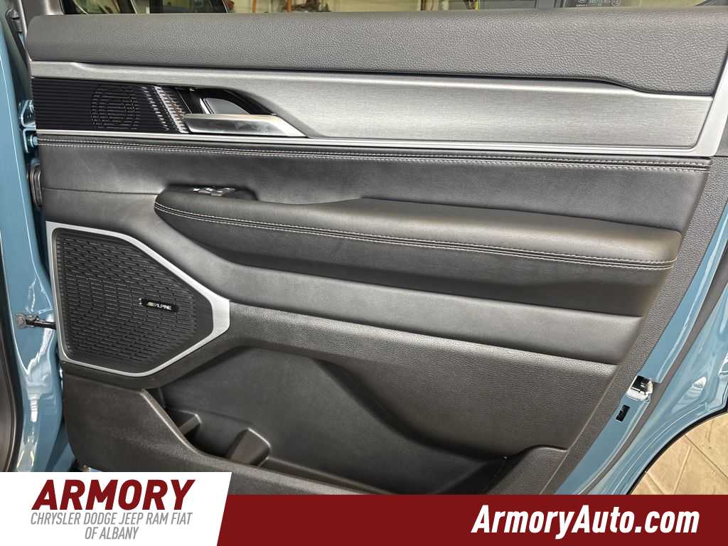 Thumbnail: 2026 Jeep Grand Wagoneer - 37