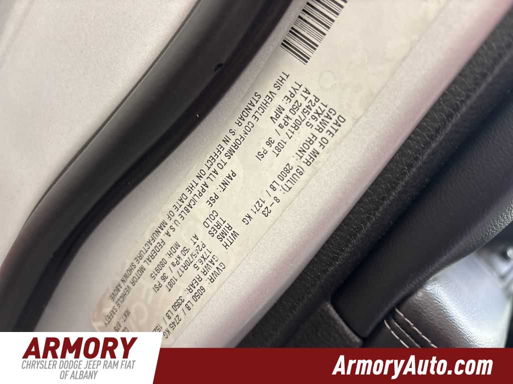 Thumbnail: 2023 Jeep Grand Cherokee - 47