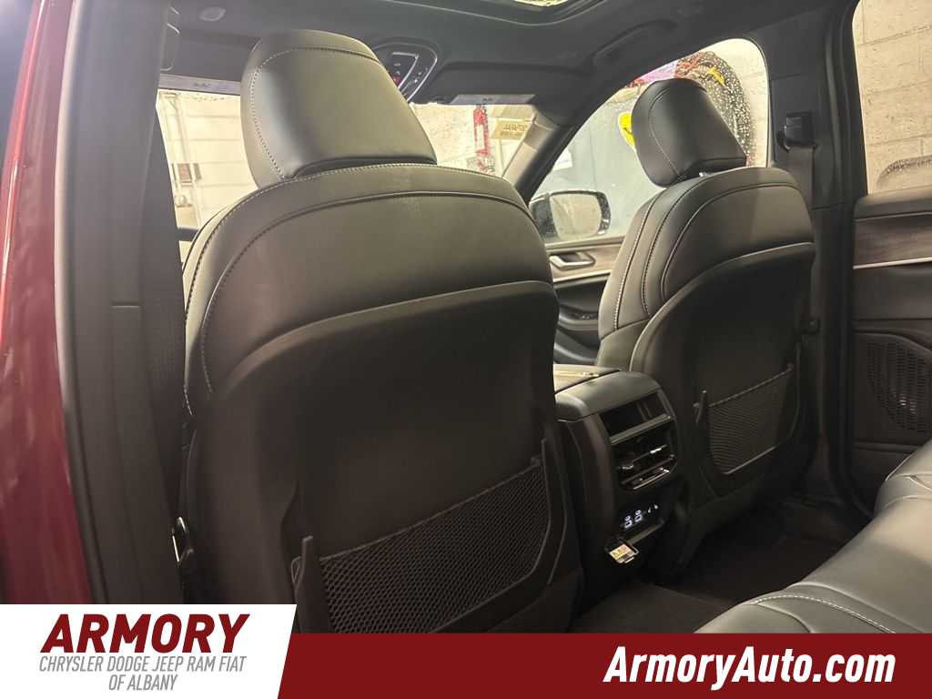 Thumbnail: 2025 Jeep Grand Cherokee - 29