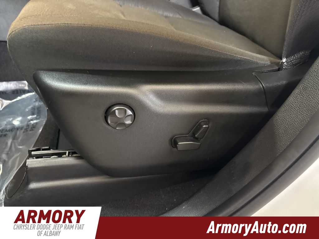 Thumbnail: 2025 Dodge Durango - 13