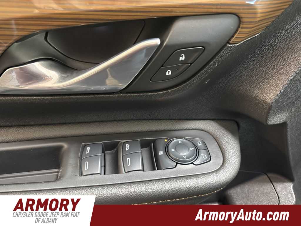 Thumbnail: 2020 GMC Terrain - 8