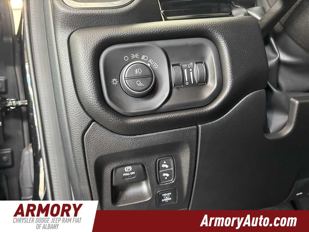 Thumbnail: 2026 RAM 1500 - 13