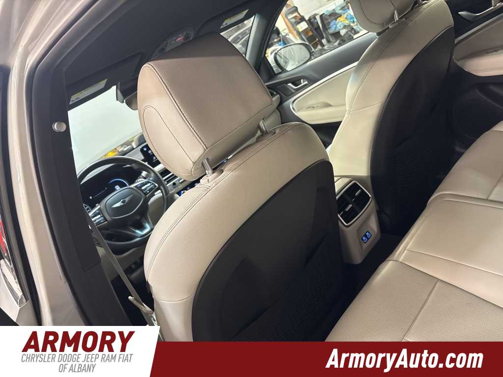 Thumbnail: 2024 Genesis G70 - 26