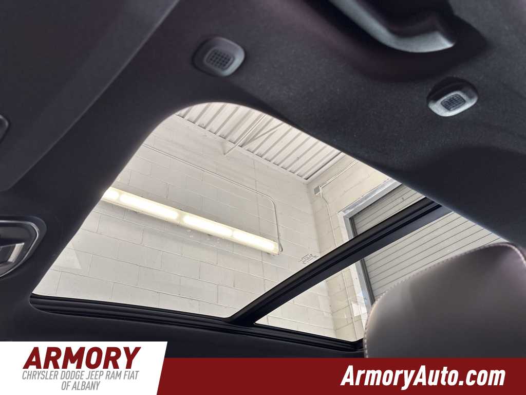 Thumbnail: 2025 Jeep Grand Cherokee - 22