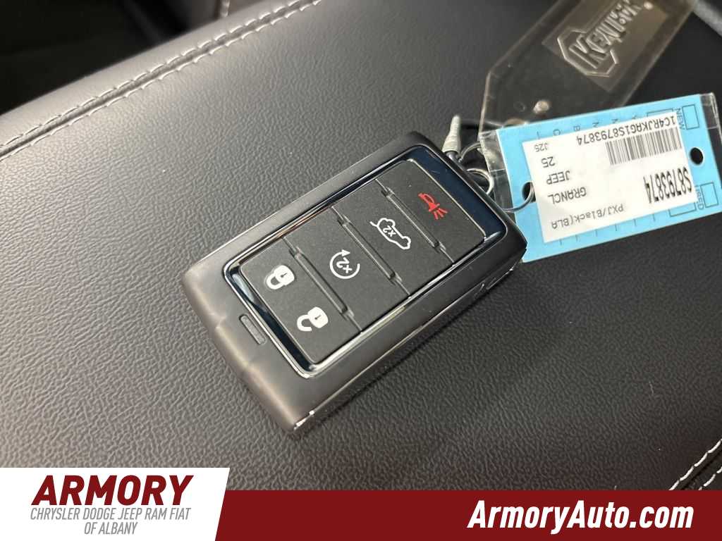 Thumbnail: 2025 Jeep Grand Cherokee L - 19