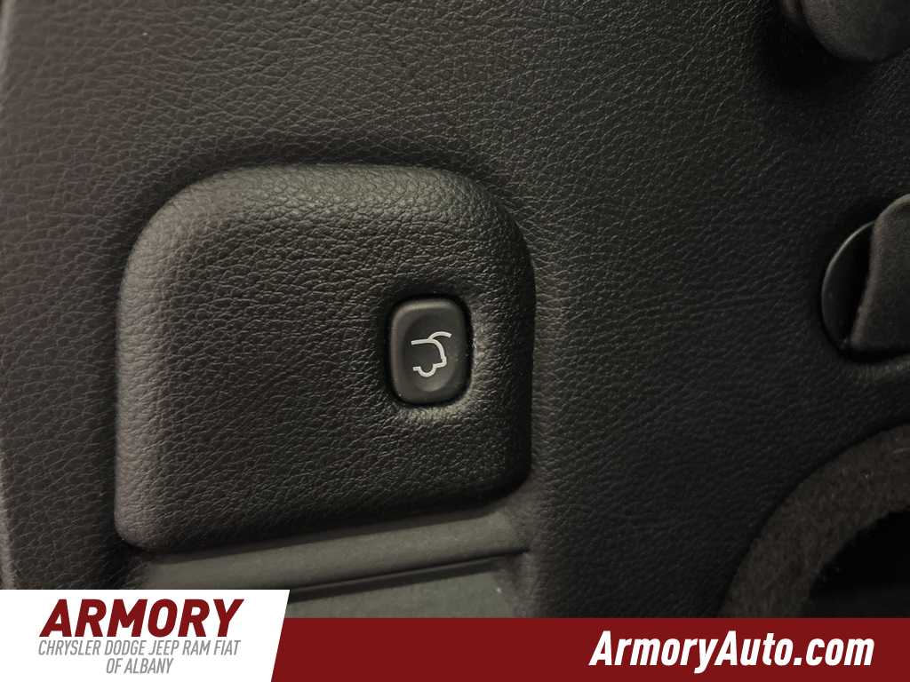 Thumbnail: 2018 Jeep Grand Cherokee - 30