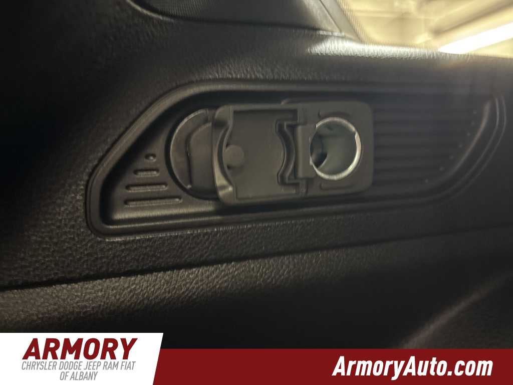 Thumbnail: 2025 Jeep Grand Cherokee - 28