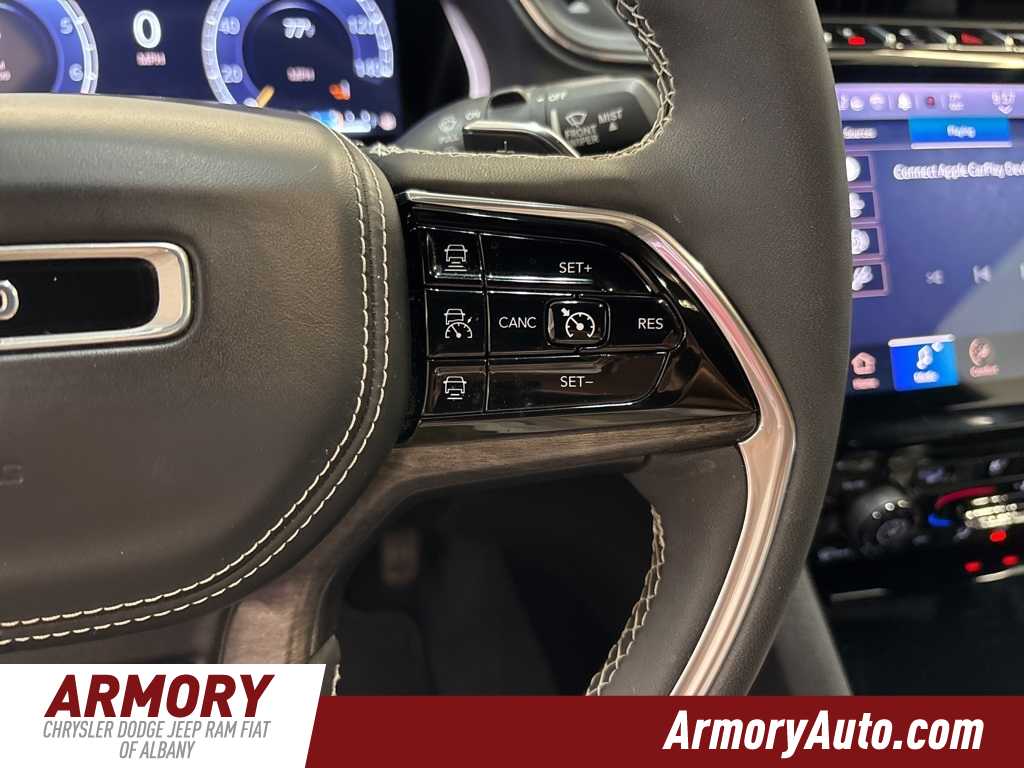 Thumbnail: 2023 Jeep Grand Cherokee - 17