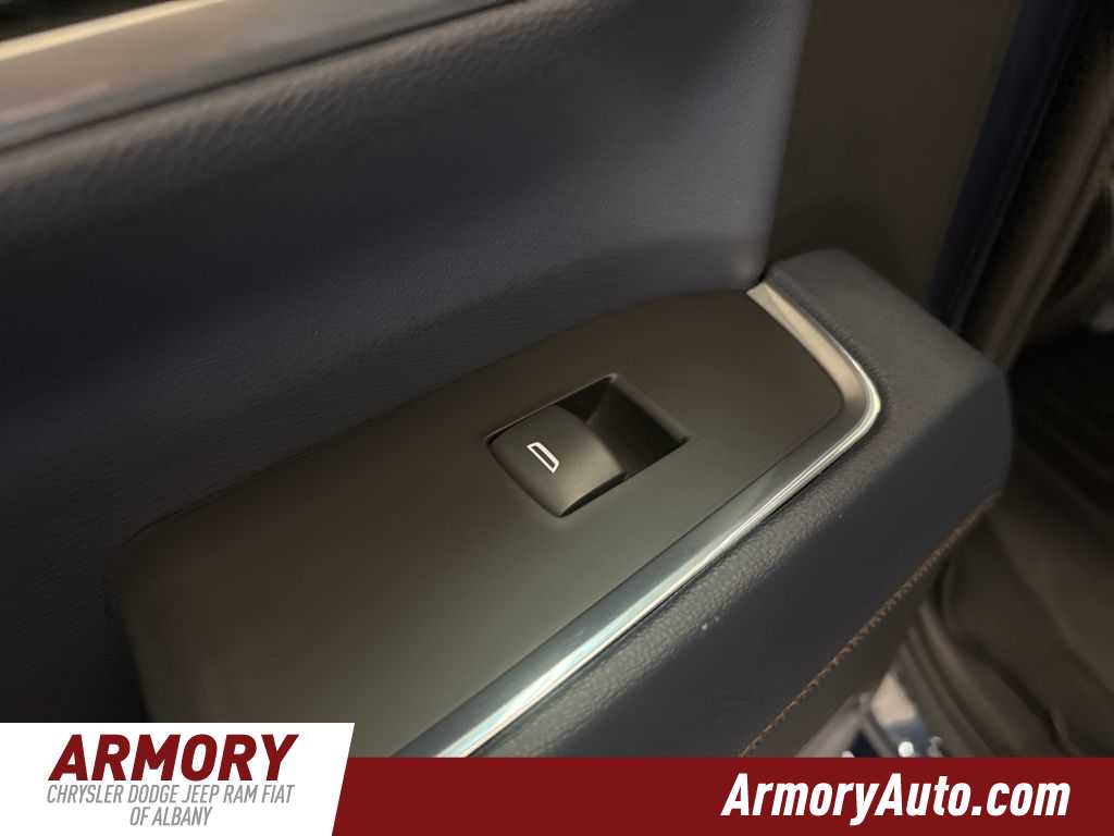 Thumbnail: 2022 Chevrolet Silverado 1500 - 28