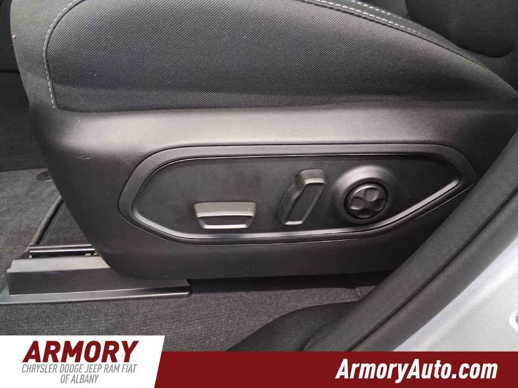 Thumbnail: 2025 Jeep Grand Cherokee - 13