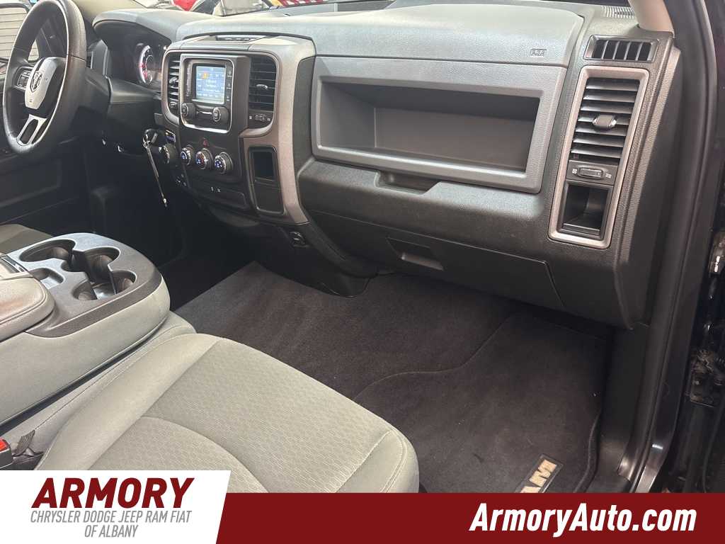 Thumbnail: 2019 RAM 1500 Classic - 34