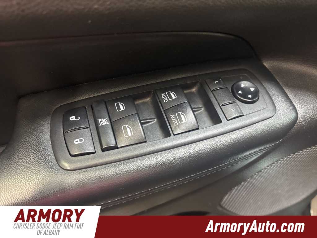 Thumbnail: 2020 Jeep Grand Cherokee - 8