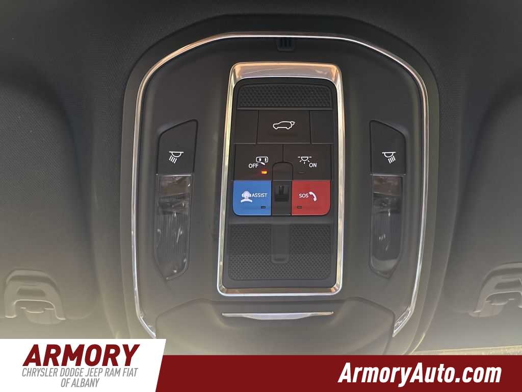 Thumbnail: 2024 Jeep Wagoneer - 28