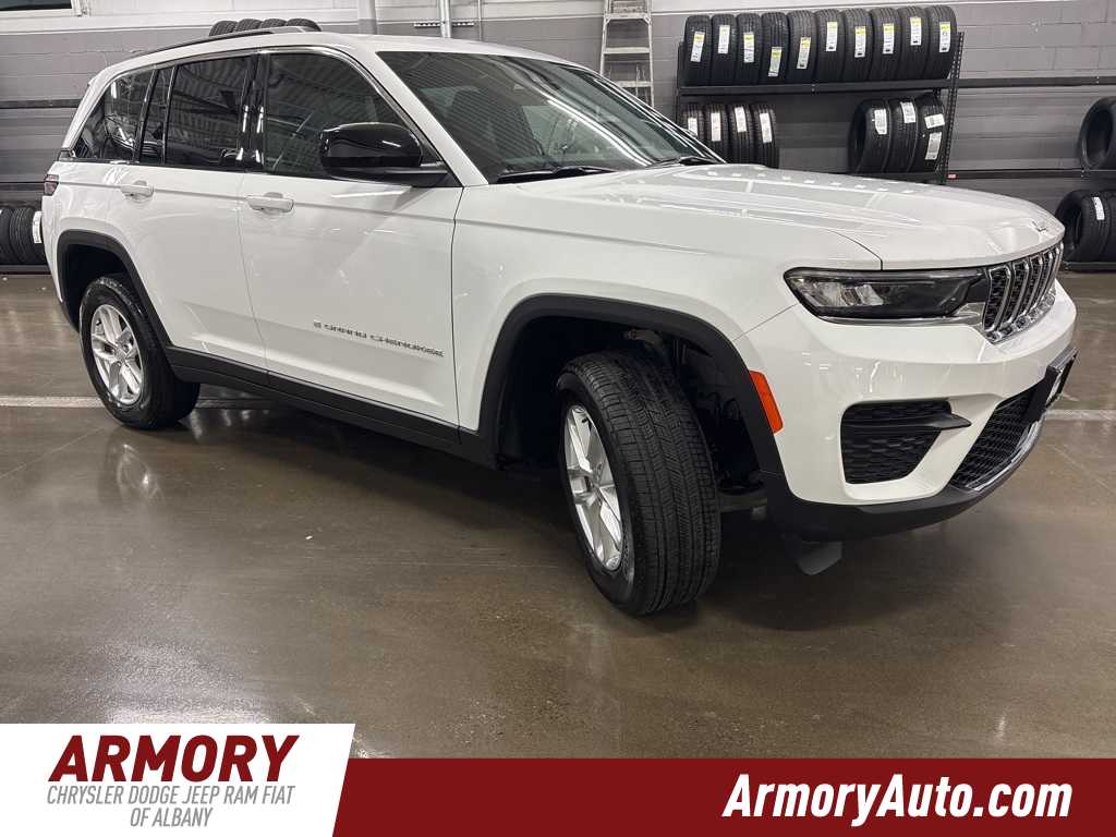 Thumbnail: 2025 Jeep Grand Cherokee - 3