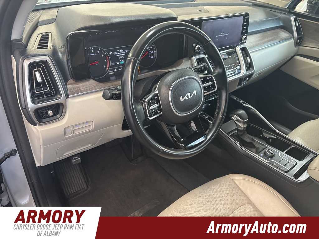 Thumbnail: 2022 Kia Sorento - 10