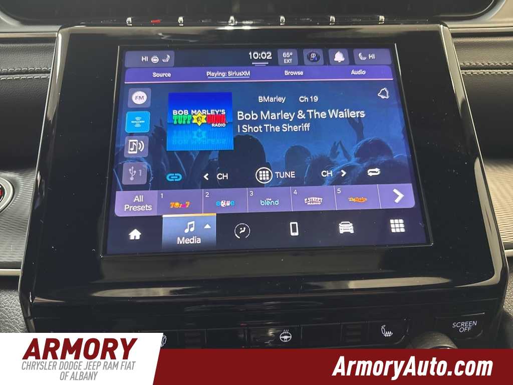 Thumbnail: 2025 Jeep Grand Cherokee - 16