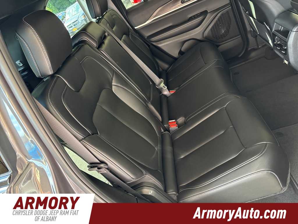 Thumbnail: 2025 Jeep Grand Cherokee - 30