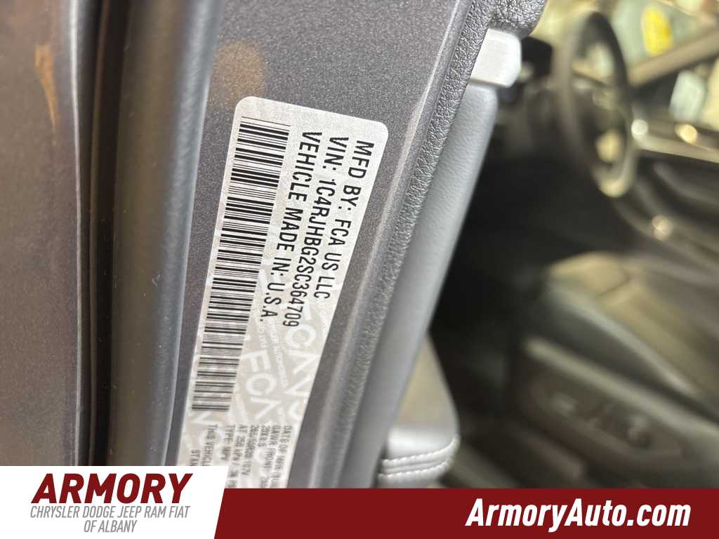 Thumbnail: 2025 Jeep Grand Cherokee - 39