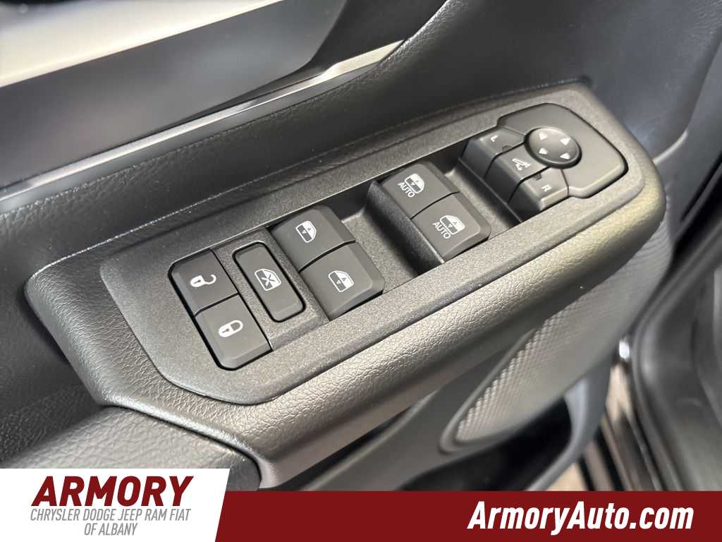 Thumbnail: 2026 RAM 1500 - 8