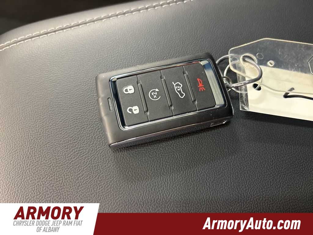 Thumbnail: 2026 Jeep Grand Cherokee - 23