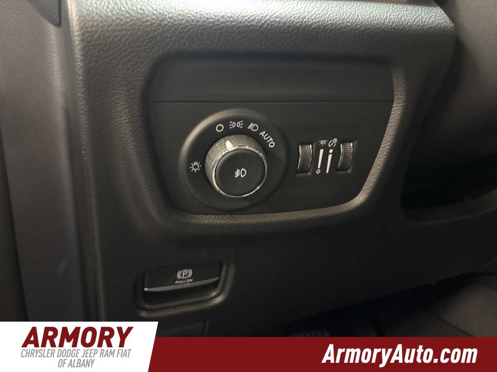 Thumbnail: 2026 Jeep Grand Cherokee - 10