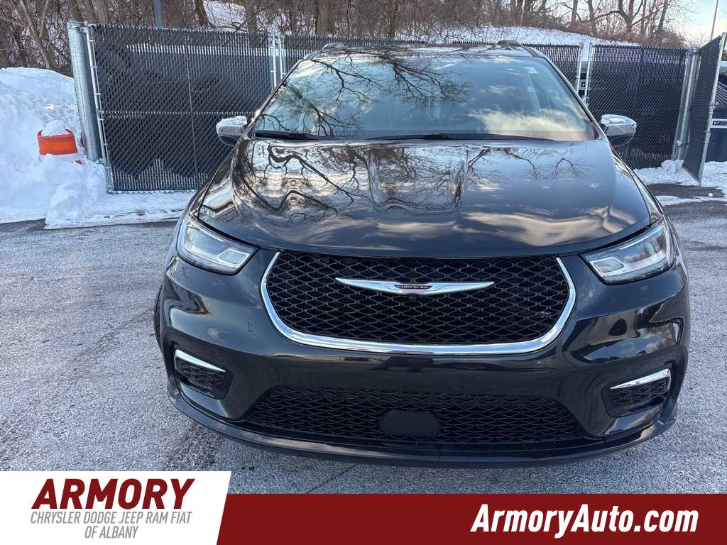 Thumbnail: 2023 Chrysler Pacifica - 2