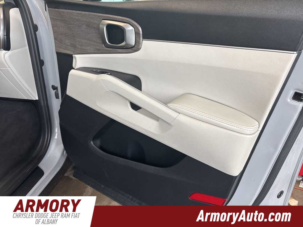 Thumbnail: 2022 Kia Sorento - 47