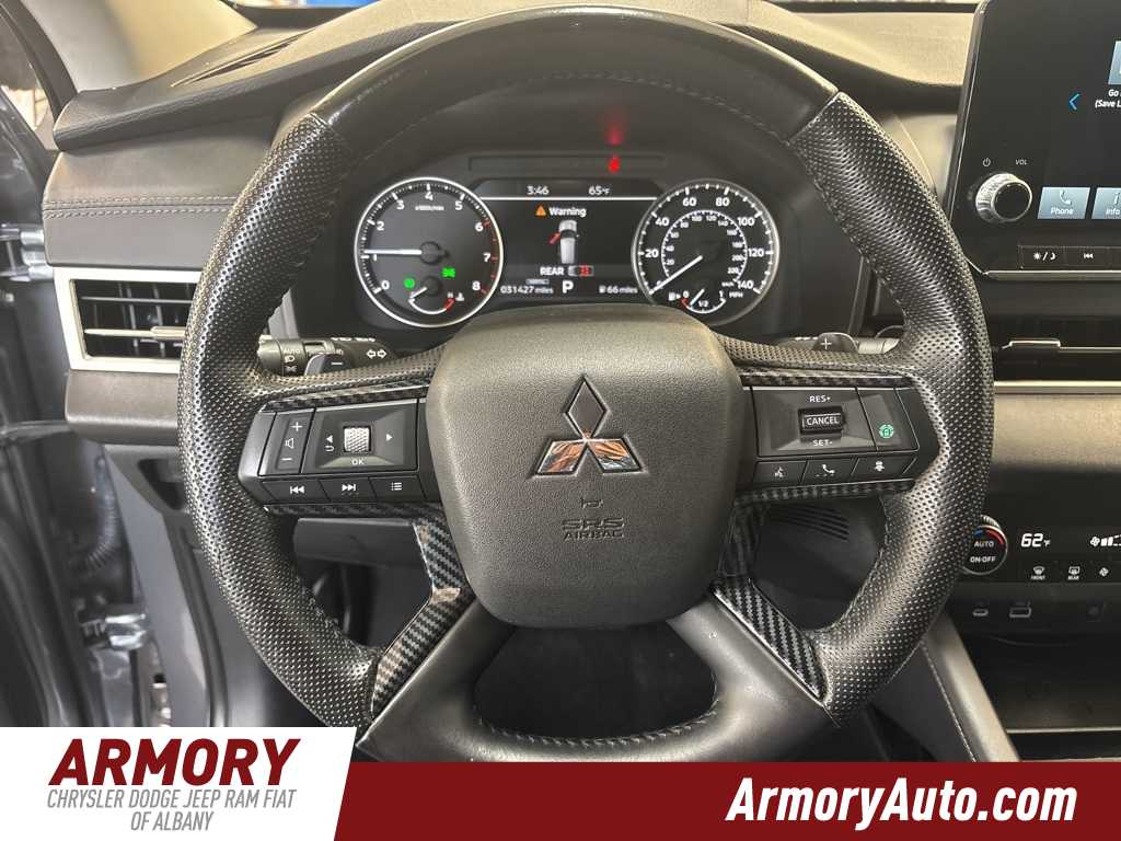 Thumbnail: 2022 Mitsubishi Outlander - 14