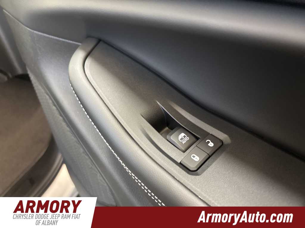 Thumbnail: 2025 Jeep Grand Cherokee - 35