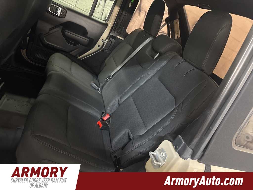 Thumbnail: 2022 Jeep Wrangler - 27