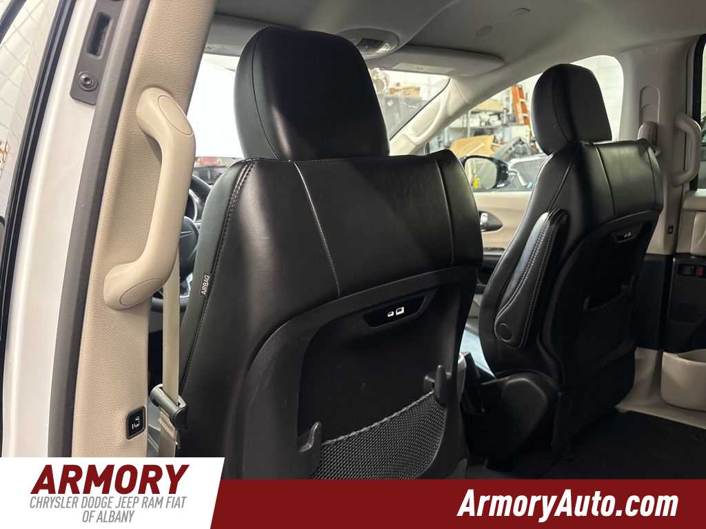 Thumbnail: 2024 Chrysler Pacifica - 25