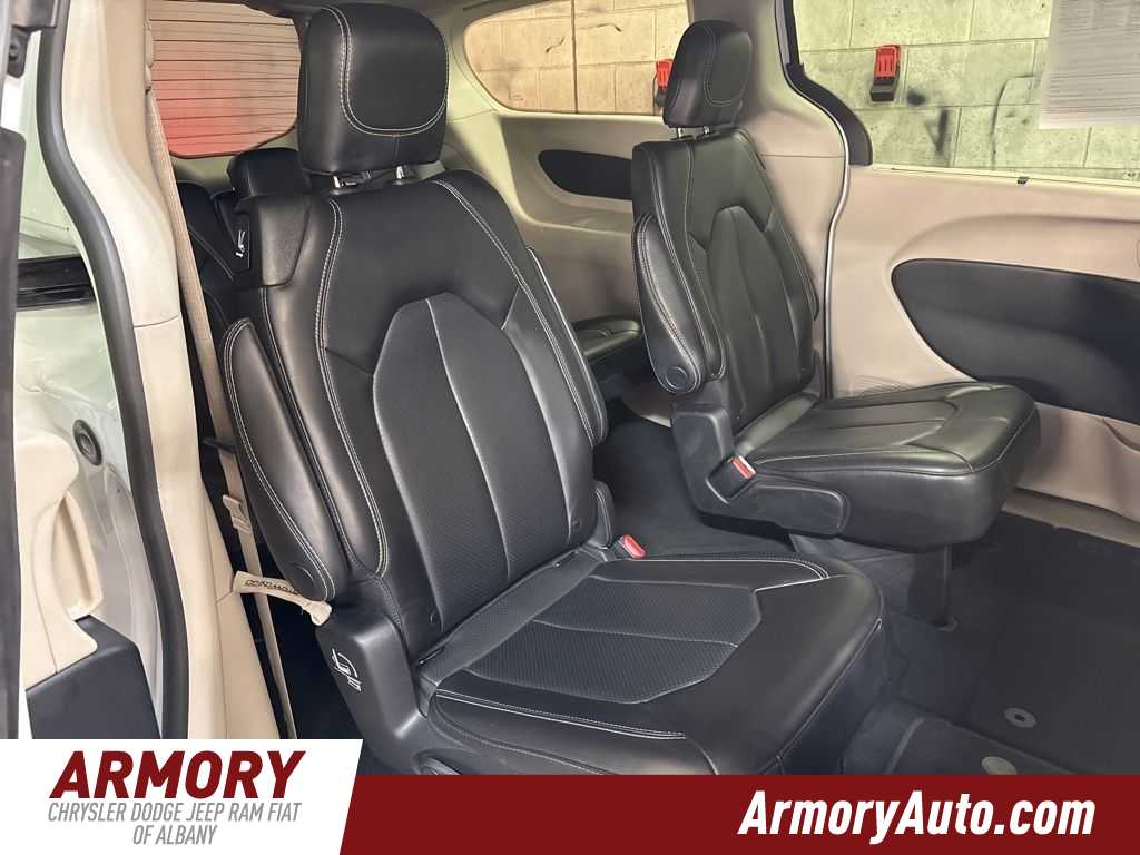 Thumbnail: 2023 Chrysler Pacifica - 34
