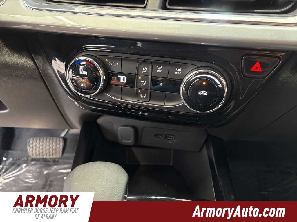 Thumbnail: 2025 Chevrolet Trax - 20