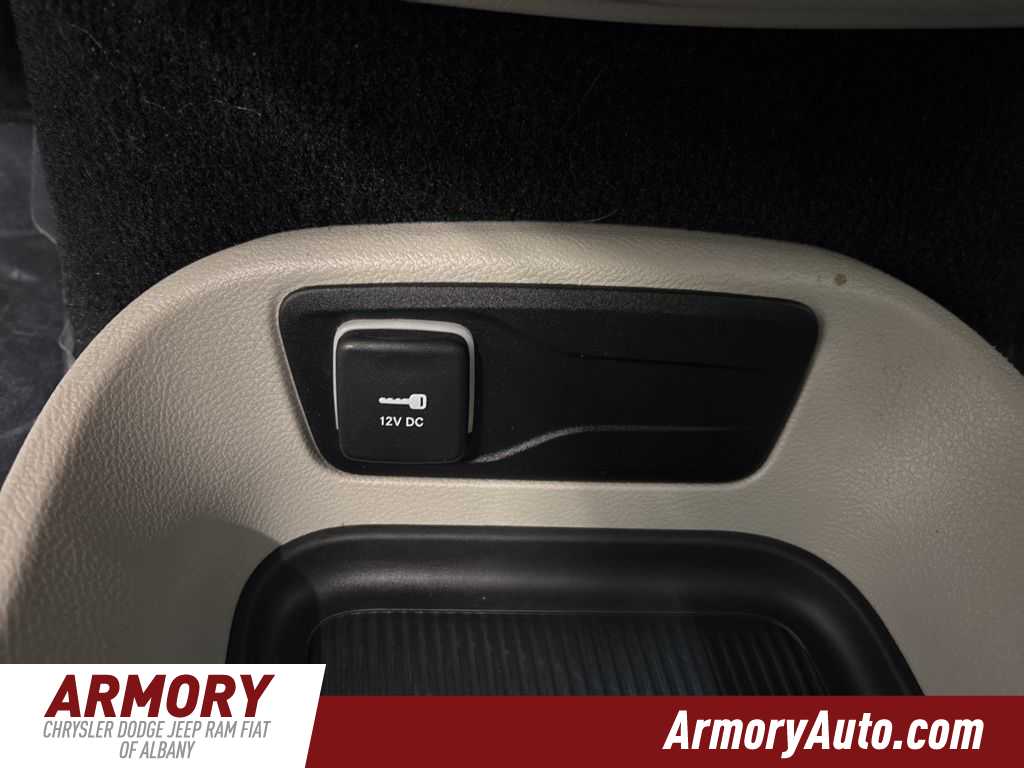 Thumbnail: 2024 Chrysler Pacifica - 22