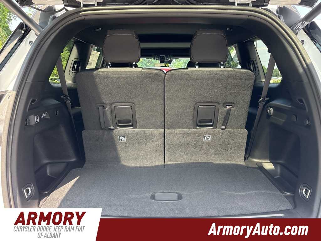 Thumbnail: 2025 Jeep Grand Cherokee L - 22