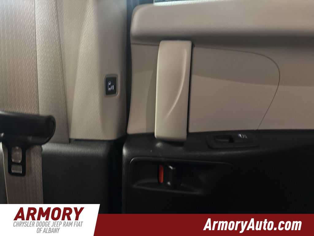 Thumbnail: 2023 Chrysler Pacifica - 28