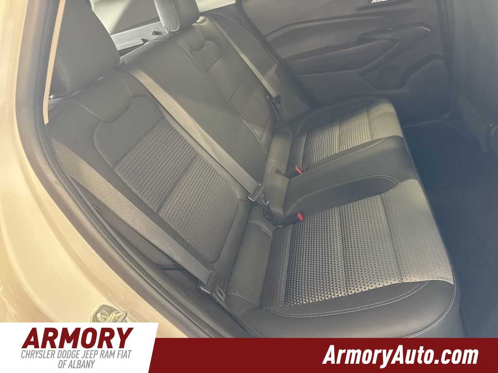 Thumbnail: 2025 Chevrolet Trax - 32