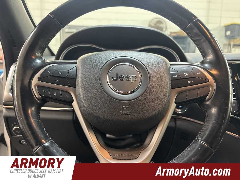 Thumbnail: 2020 Jeep Grand Cherokee - 14