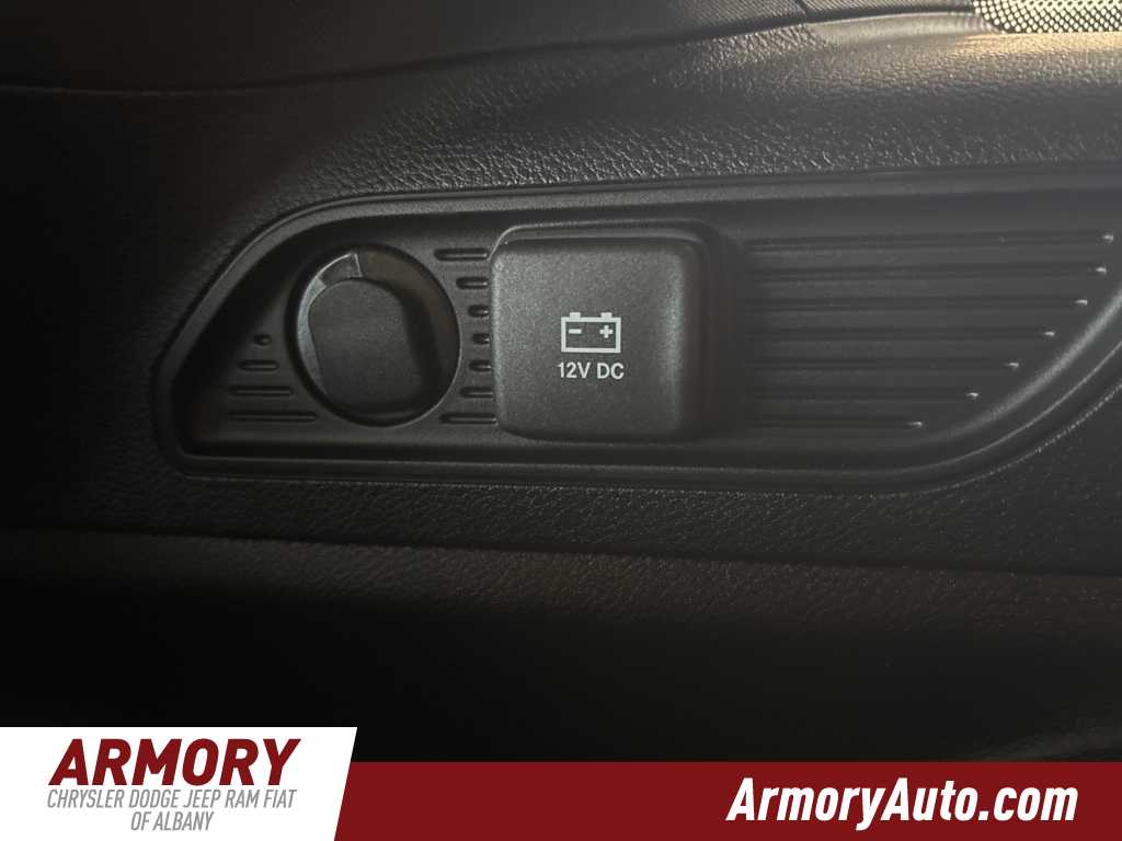 Thumbnail: 2025 Jeep Grand Cherokee - 30