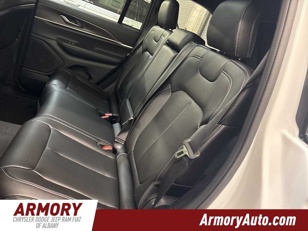 Thumbnail: 2025 Jeep Grand Cherokee - 26