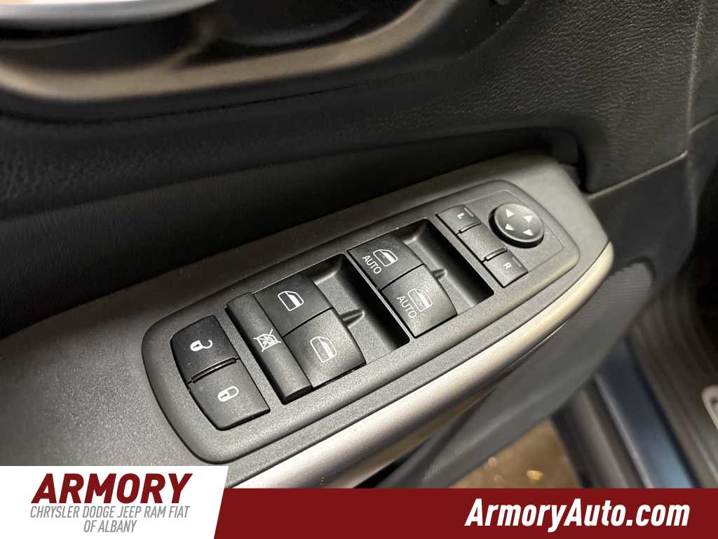 Thumbnail: 2021 Jeep Cherokee - 8